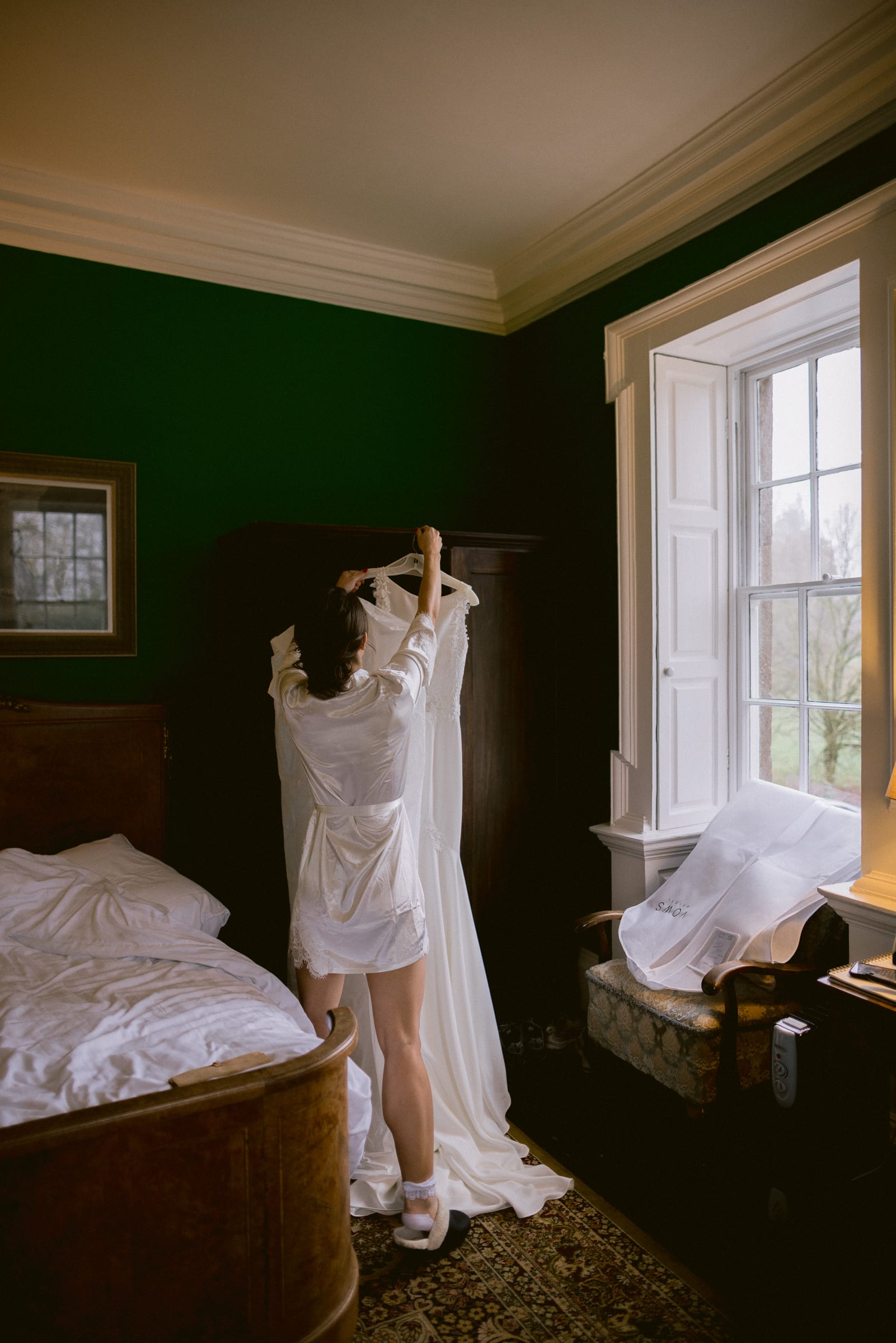 Morning-Preparations-at-Roundwood-House-Wedding-0015