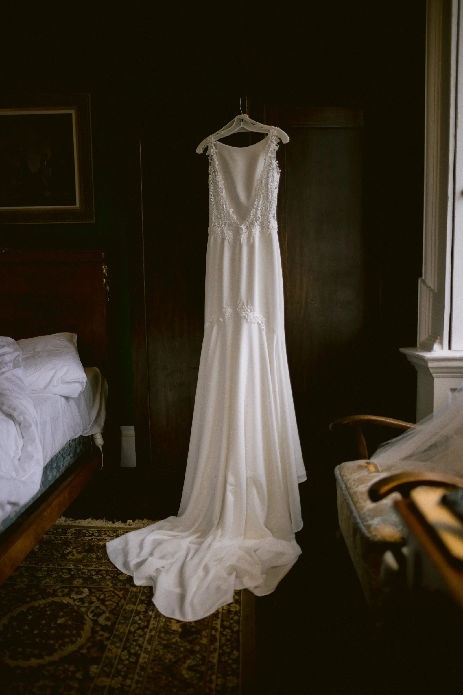 Morning-Preparations-at-Roundwood-House-Wedding-0016