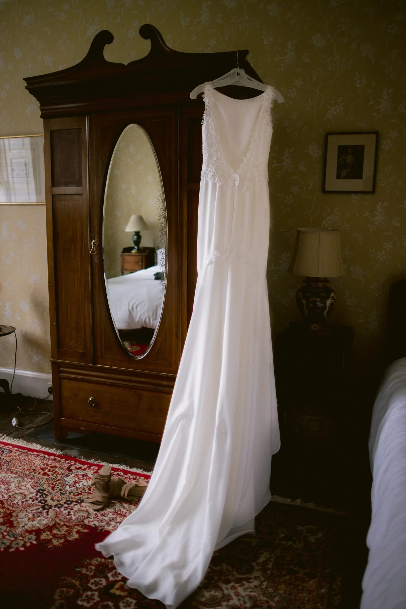Morning-Preparations-at-Roundwood-House-Wedding-0028