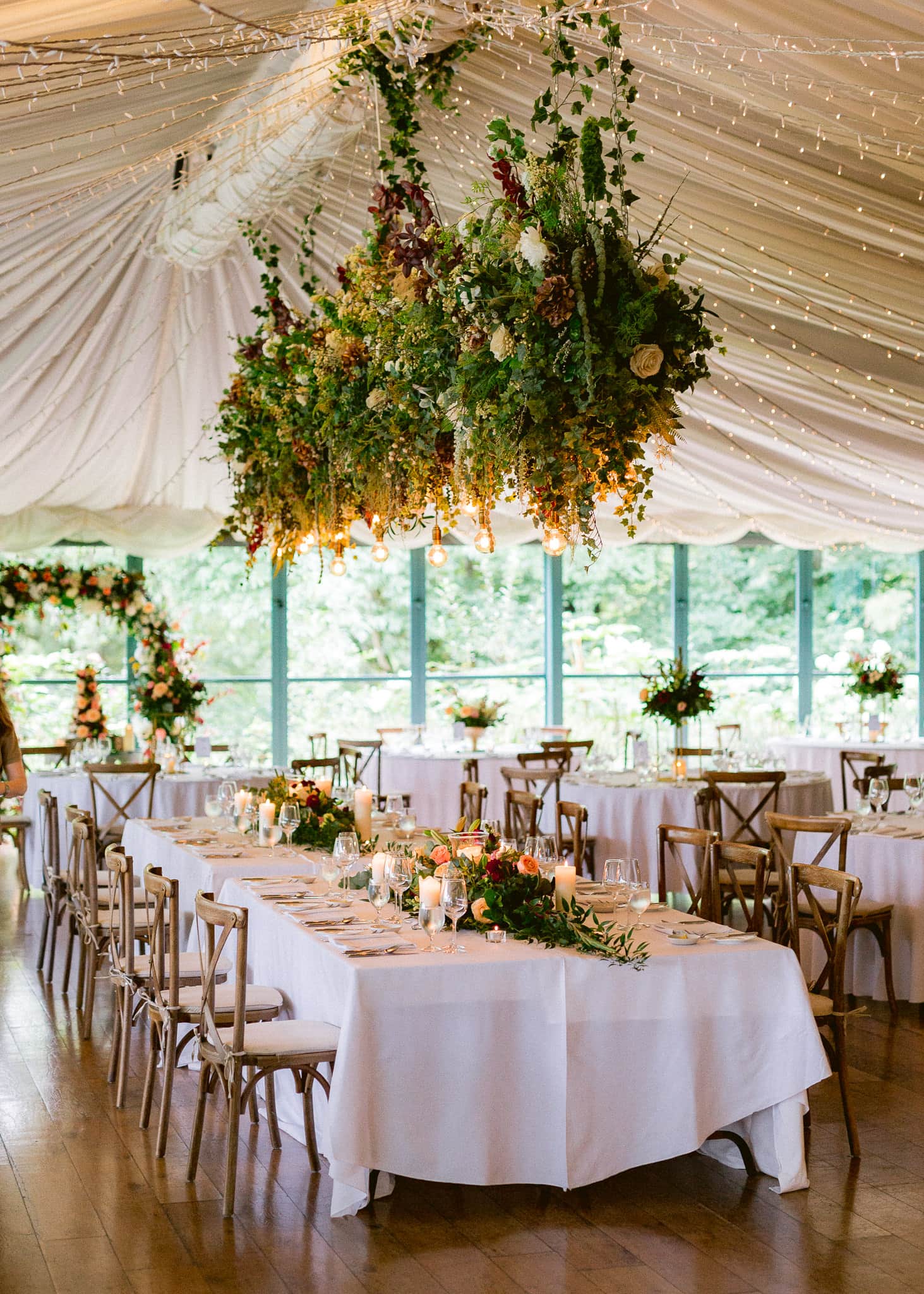 Decorations-Top-table-wedding-at-Virginia-Park-Lodge