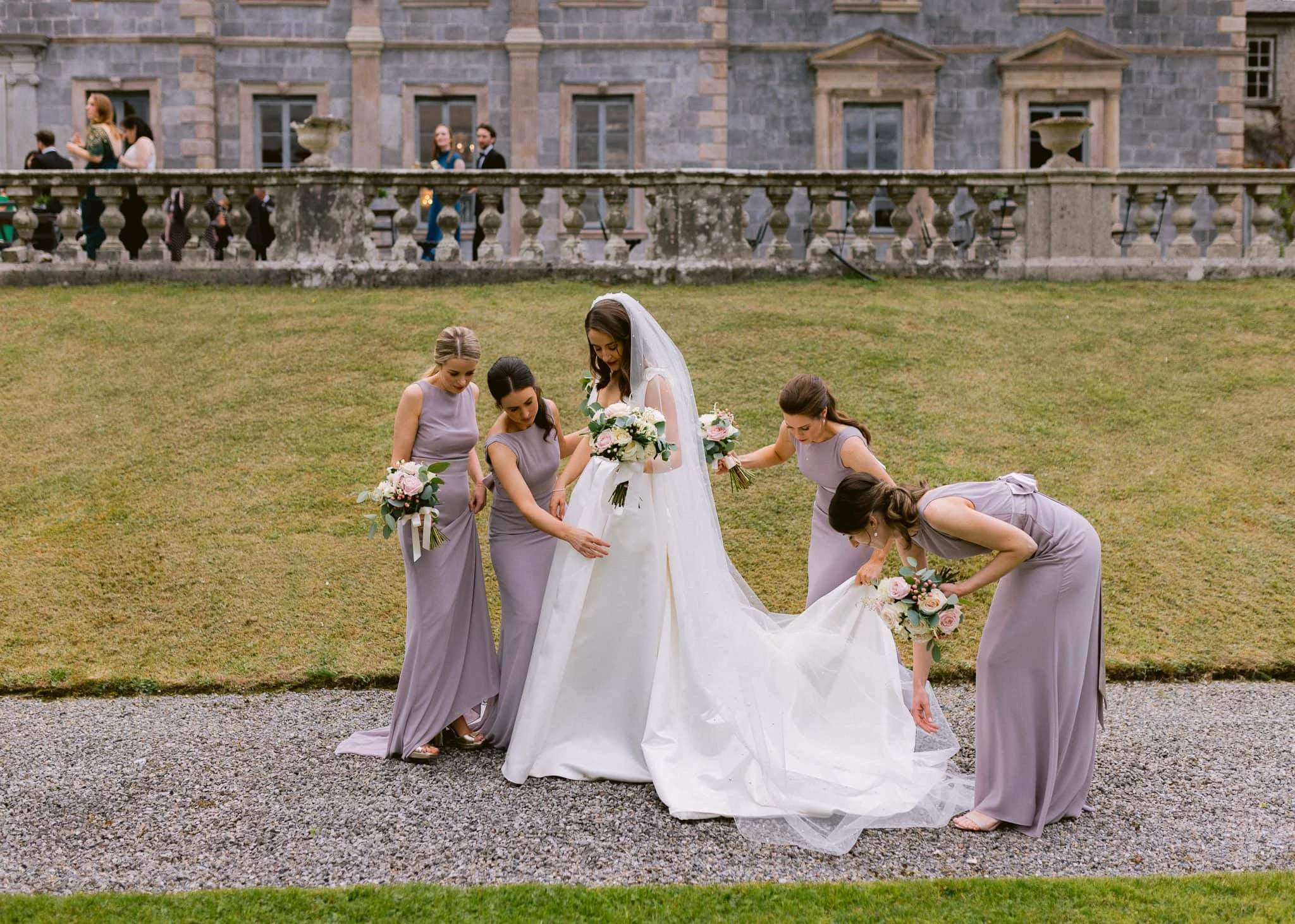 Gloster-house-Bride-and-Bridesmaids