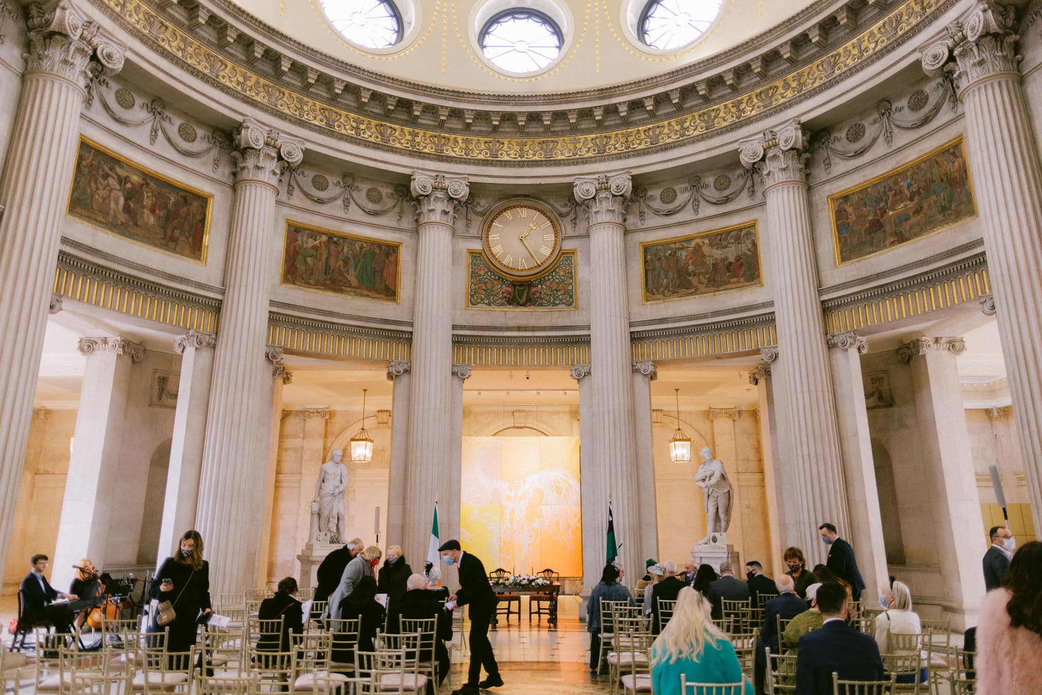 Dublin City Hall Wedding Ceremony Family Photos3