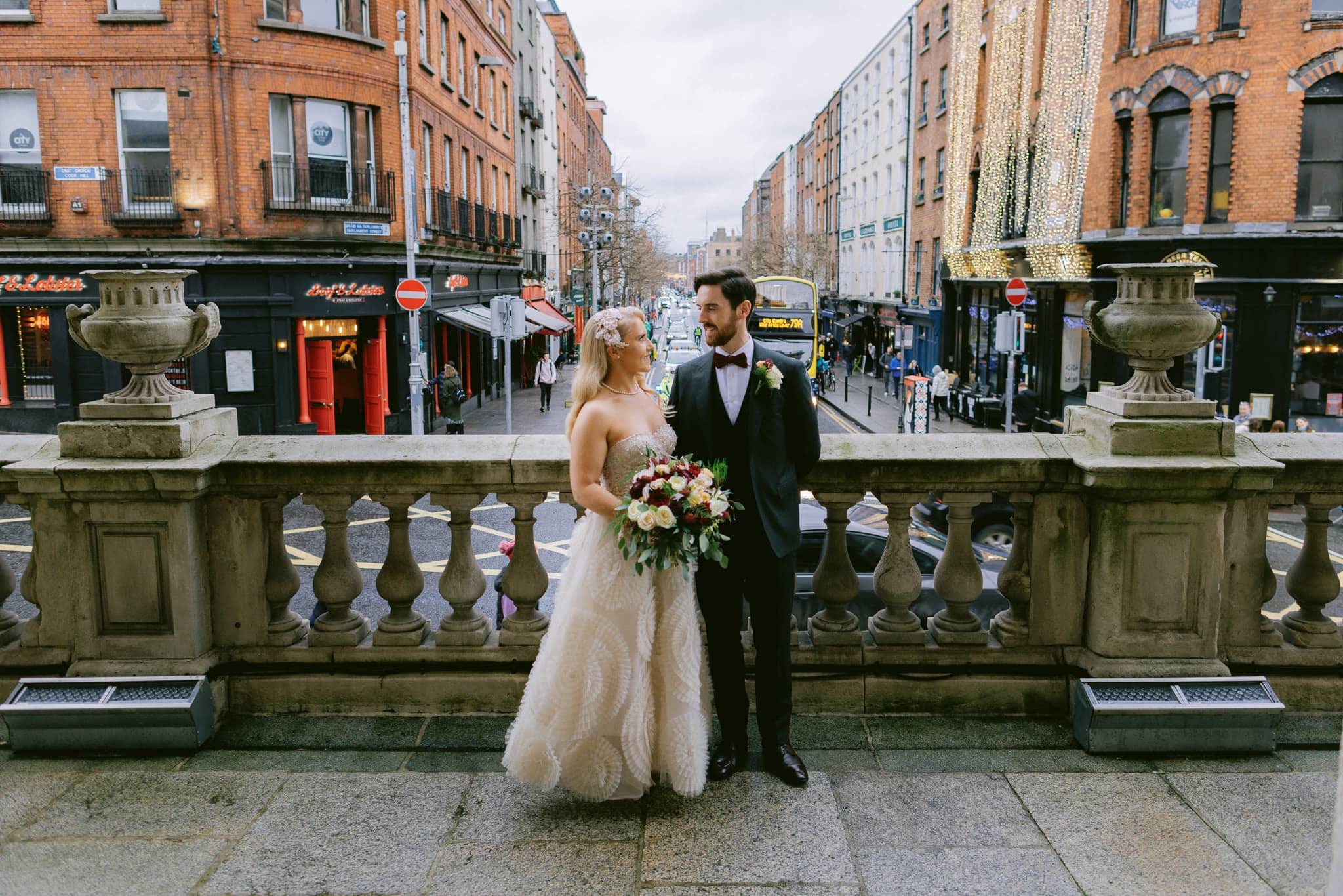 Dublin City Hall Wedding Ceremony Family Photos42