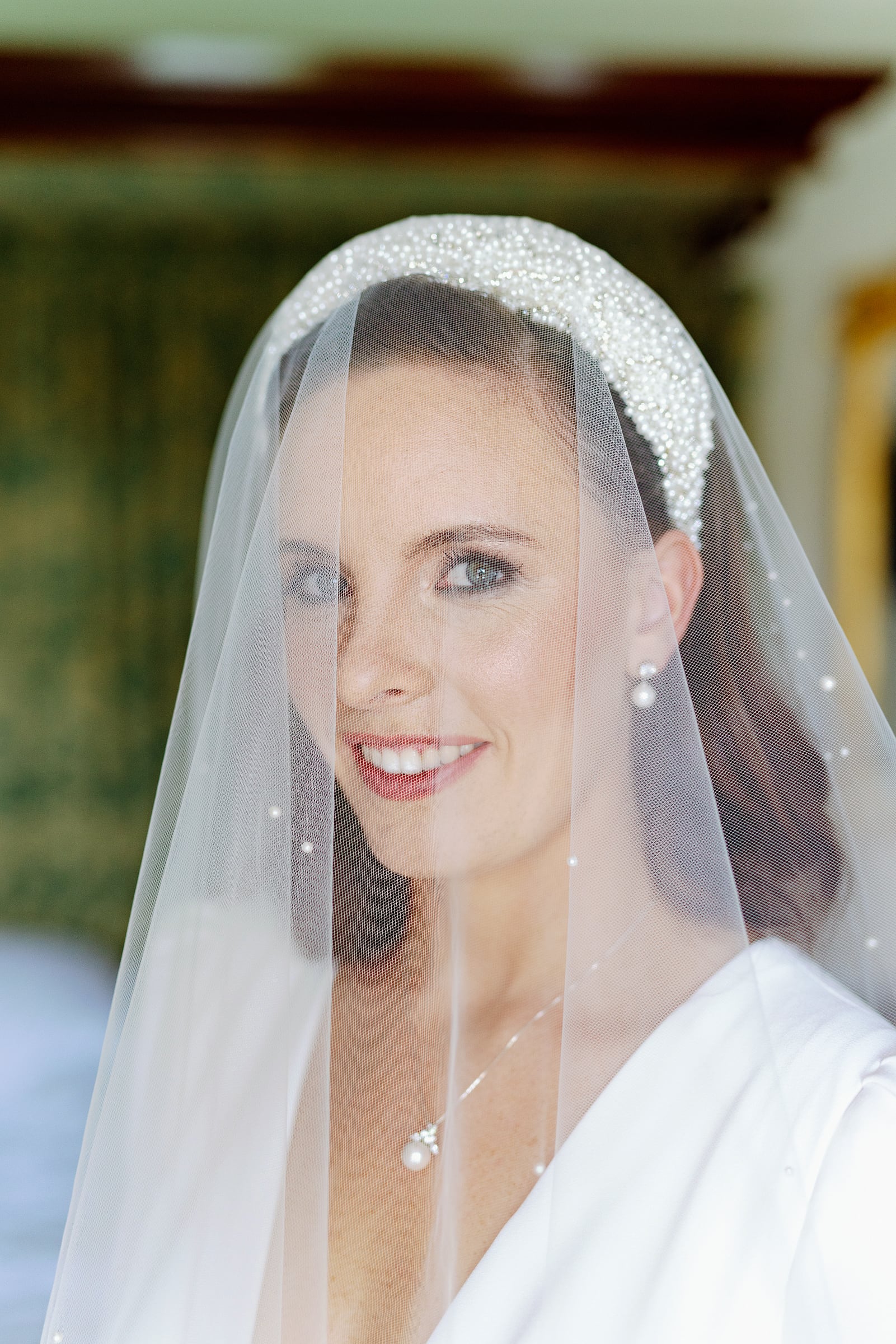 bride portrait with veil
